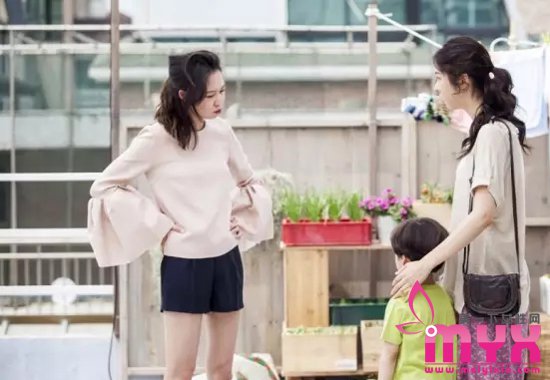孔孝真独成一派的风格 穿衣最时髦的韩国女星