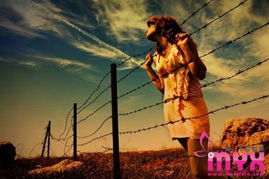 失恋期靠随意交男友疗伤的星座女 你失恋是什么状态