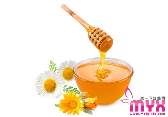 DIY蜂蜜面膜的方法步骤 蜂蜜补水就是so easy