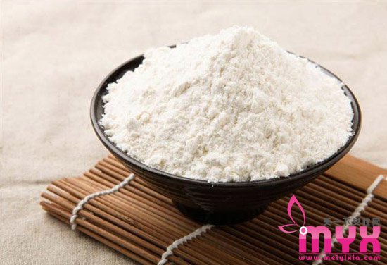 自制面粉面膜小tips 面粉面膜从选材到制作都不能随便