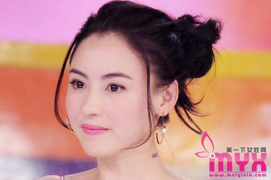 明星实力演绎丸子头升级花瓣头 如何扎花瓣头