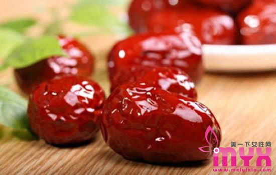 红枣对女生有哪些健康功效 红枣最补血的吃法是什么