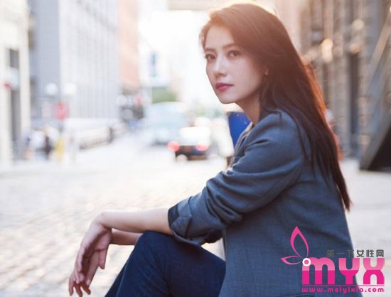 30岁以后的女人穿衣搭配禁忌 简单优雅才是最美的