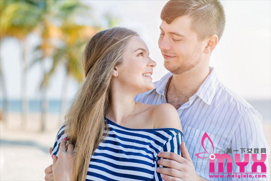 婚后老公不交工资卡怎么办 婚姻要多一些尊重和理解