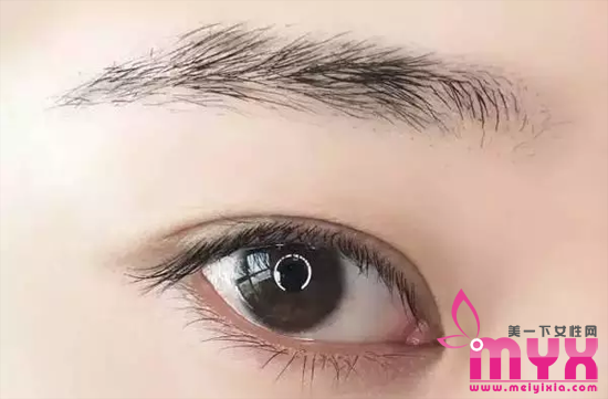 新手自己怎么修眉毛图解 只要四个步骤就可完成