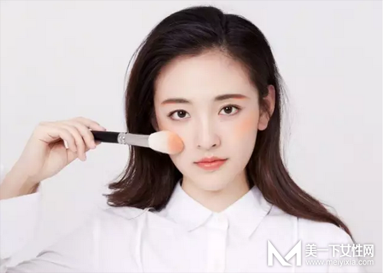 《择天记》落落妆容画法图解 你也是古灵精怪的落落