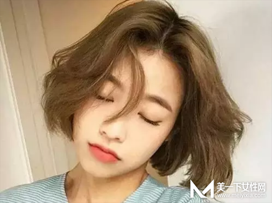 夏天女生短发发型图片 选一款美美过完这个夏天