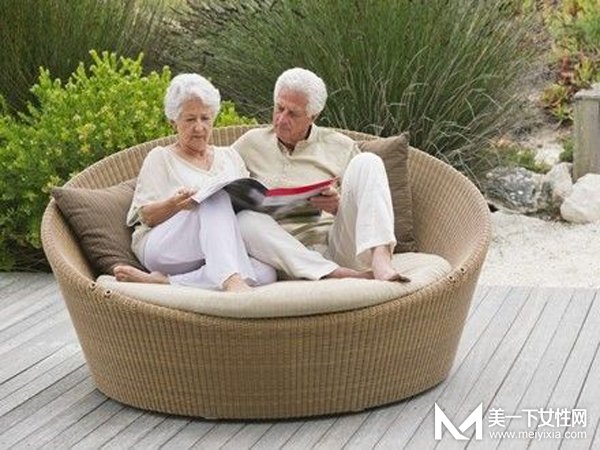 女人维持爱情的8大武器 这些技巧让你的感情蜜里调油