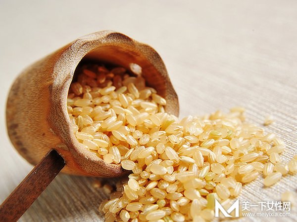 排毒祛痘食物有哪些 多吃这些食物还你光滑肌肤