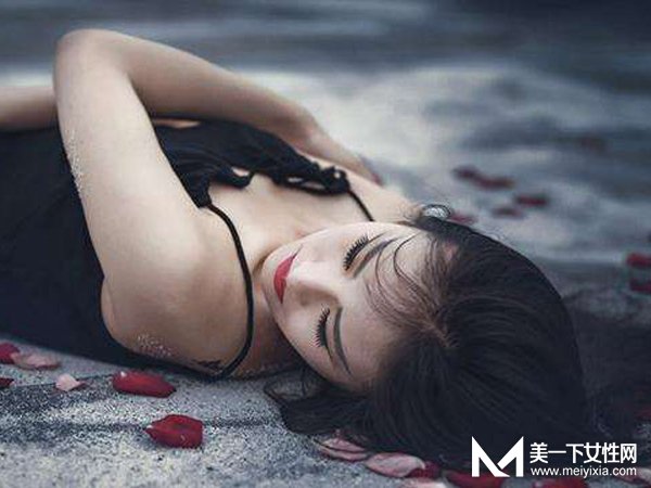 女生该如何保护自己 靠山靠水不如靠自己