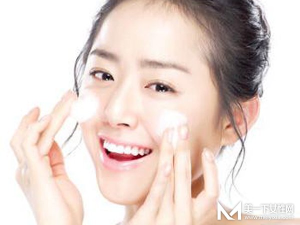 洗面奶什么牌子好 价廉洗面奶排行榜 谁说便宜没好货