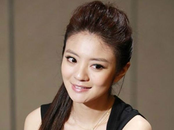 脸大的女生适合什么发型 选对发型让你立变巴掌脸