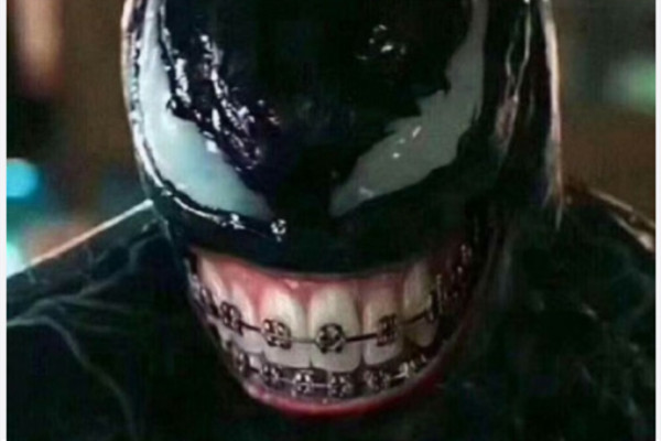 给毒液整个牙什么梗 毒液整牙表情包太魔性