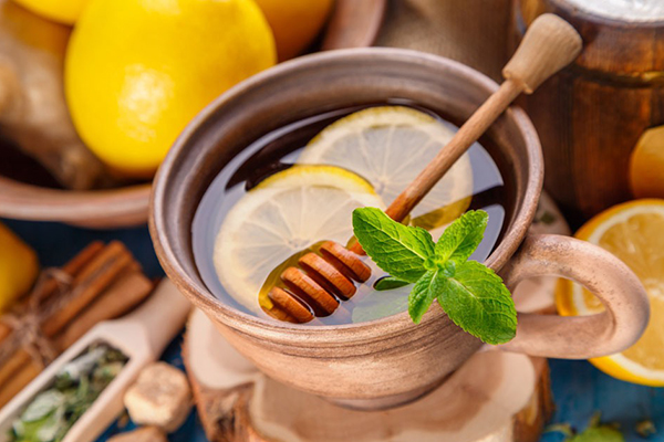 蜂蜜柠檬水可以美白吗 蜂蜜柠檬水可以天天喝吗