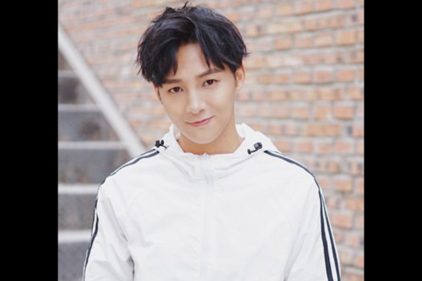 男生什么发型显得个子高 个子矮适合什么发型
