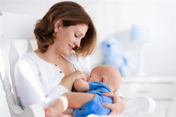 生产后的乳房湿疹怎么治疗 治疗乳房湿疹可不能马虎
