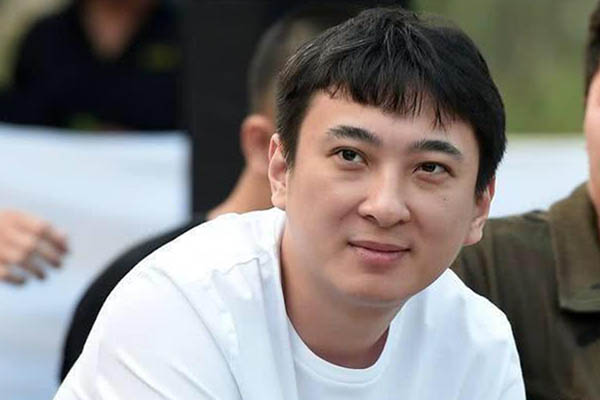 不知爹富王思聪是什么梗 16岁才知道家里有钱
