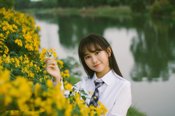 女生忘不了初恋的原因 女生忘不了初恋的表现有哪些