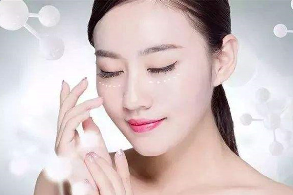 女性气血虚的症状有哪些 女性气血不足如何调理
