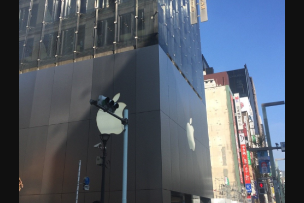 iPhone行货降价 苹果公司自救逆境中杀出重围