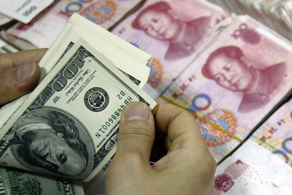 人民币持续大涨 涨的高不见得工薪生活水平会提升