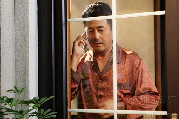 男人移情别恋的征兆 男人移情别恋后的表现有哪些