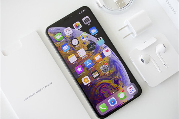 苹果网店新机降价 iPhone倒贴百万力挽狂澜