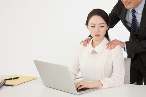 职场女性遇到性骚扰怎么办 职场女性如何保护自己
