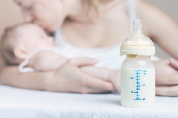 宝宝补充乳铁蛋白的好处 妈妈们绝对意想不到