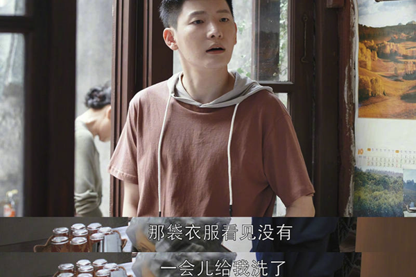 都挺好少年苏明成是谁演的 少年到成年都是一个样