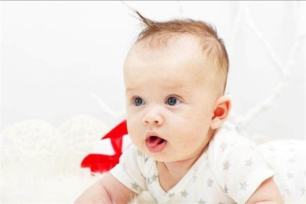 宝宝牙齿应该如何保护 不懂的妈妈一定要看看