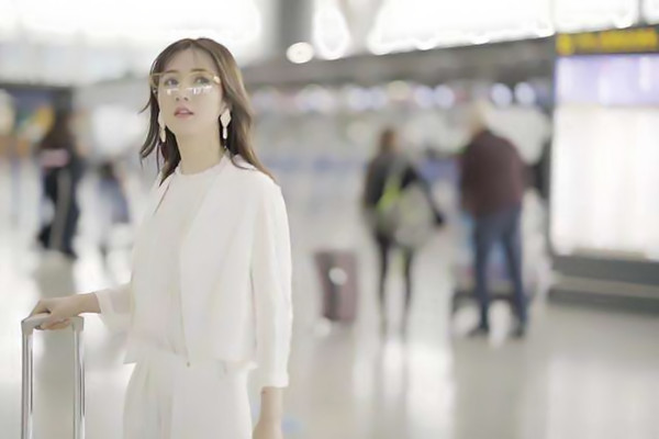 抖音被这风吹散的人是什么歌 抖音借女生版谁唱的