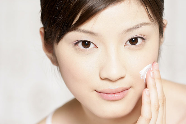 卸妆后如何护肤 卸妆后应该如何保养皮肤
