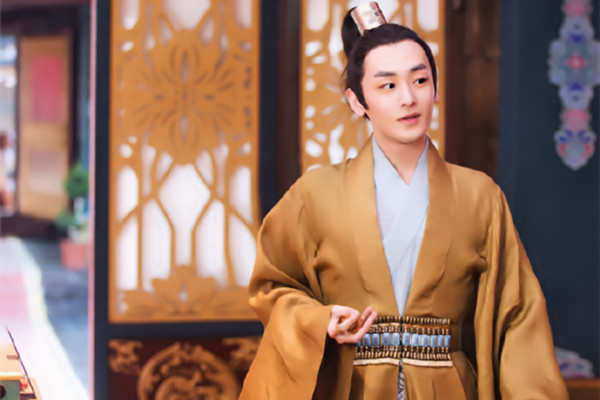 大周小冰人李贤扮演者 向昊个人资料身高年龄多少