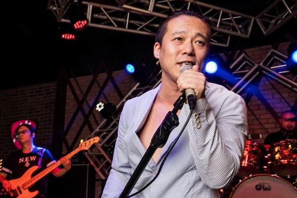 抖音上唱假如的大叔是谁 歌手伊林个人资料年龄
