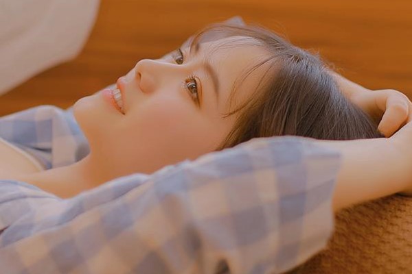 头发老出油试试这5招 头发爱出油的原因
