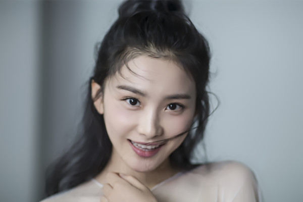 白发王妃泠月扮演者 王嵛个人资料身高年龄多少