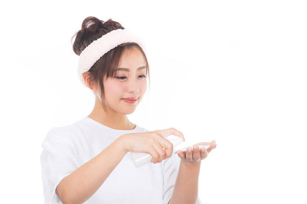 防晒霜在化妆时的使用顺序 正确的护肤步骤介绍