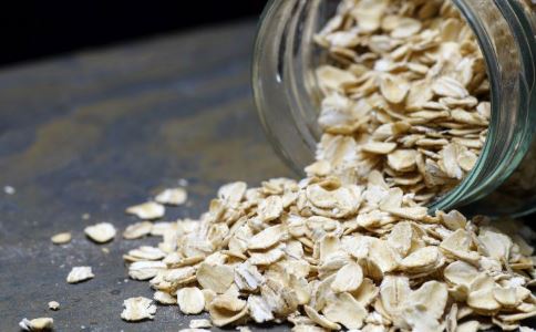 糖尿病能吃燕麦吗 糖尿病怎么吃燕麦 燕麦的功效有哪些
