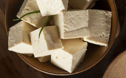 男人吃豆腐好吗 男人吃太多豆腐有什么危害 吃豆腐有哪些好处